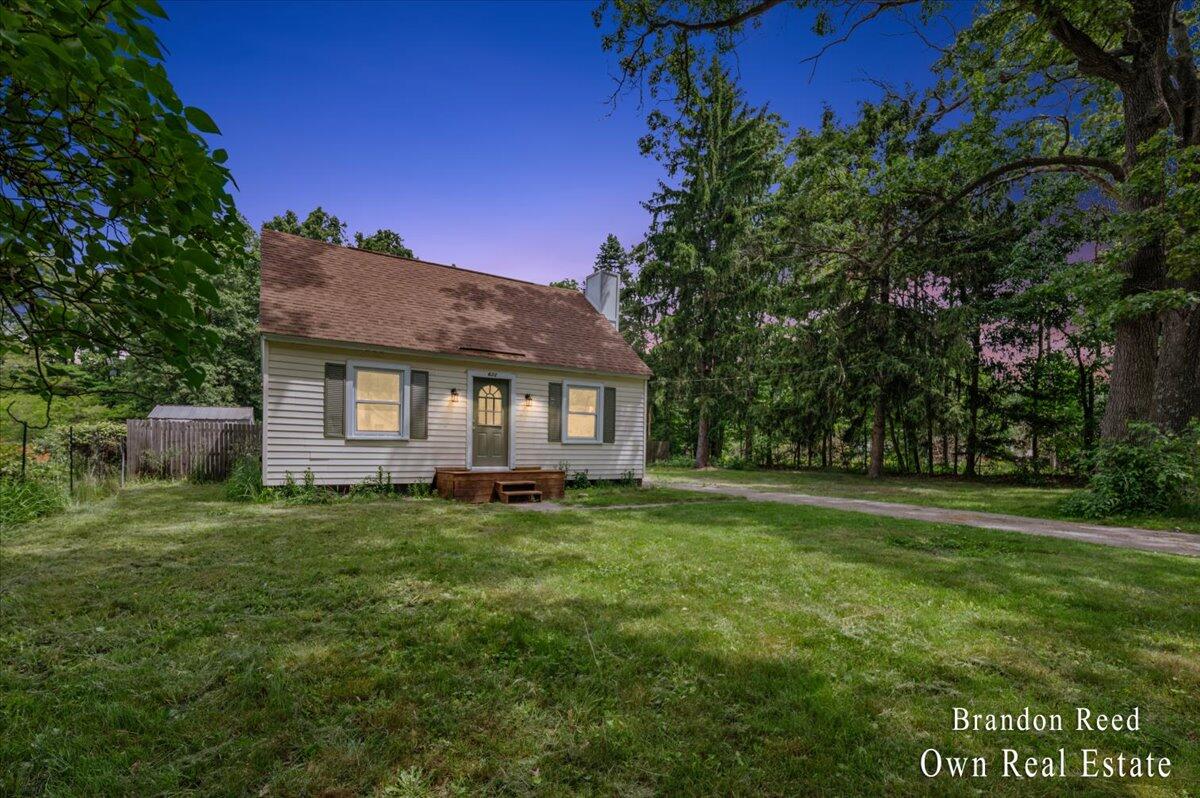 632 W River Road