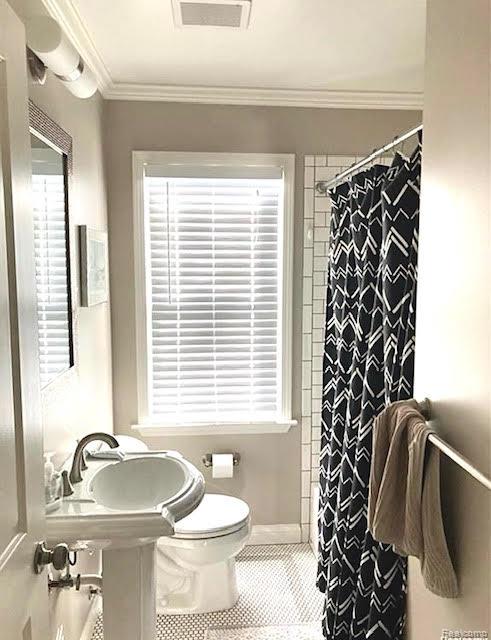 Royal Oak City, Michigan 48067, United States, 3 Bedrooms Bedrooms, ,3 BathroomsBathrooms,Residential,Active,197612