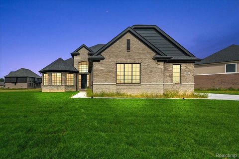 682 Westlake Avenue Oxford Charter Township MI 48371