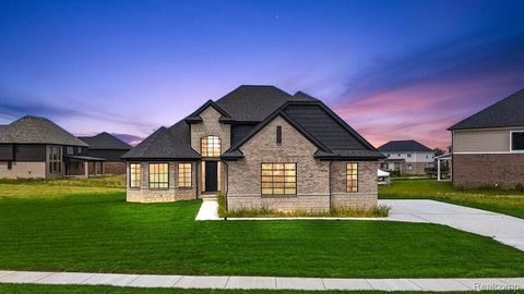 682 Westlake Avenue Oxford Charter Township MI 48371