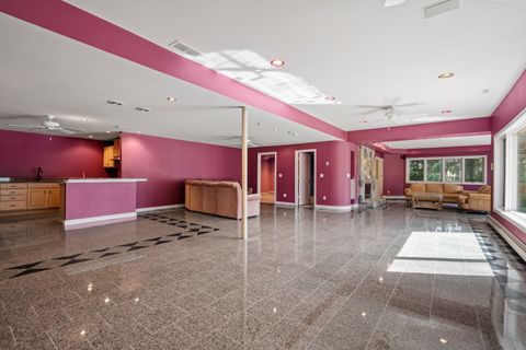 A home in BloomfieldCharterTownship_Oakland