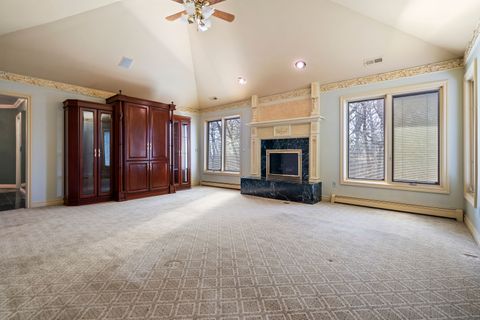 A home in BloomfieldCharterTownship_Oakland