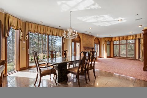 A home in BloomfieldCharterTownship_Oakland