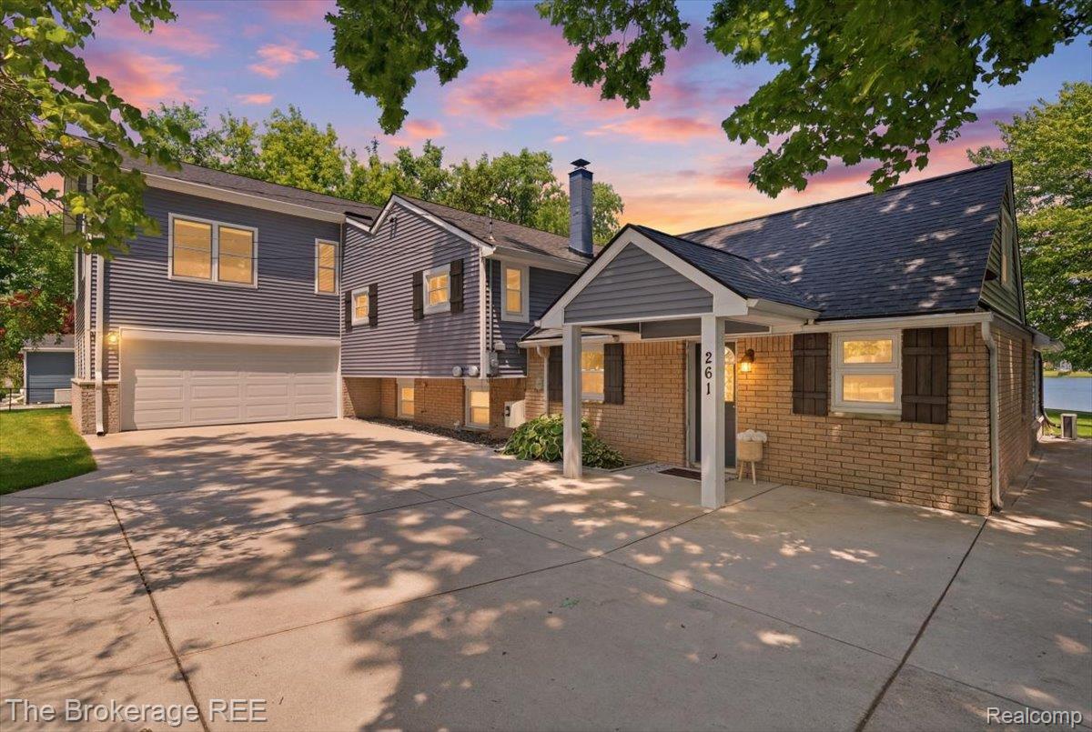 261 Reymont Road N