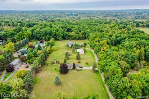 456 Loris Lane Brandon Charter Township MI 48371