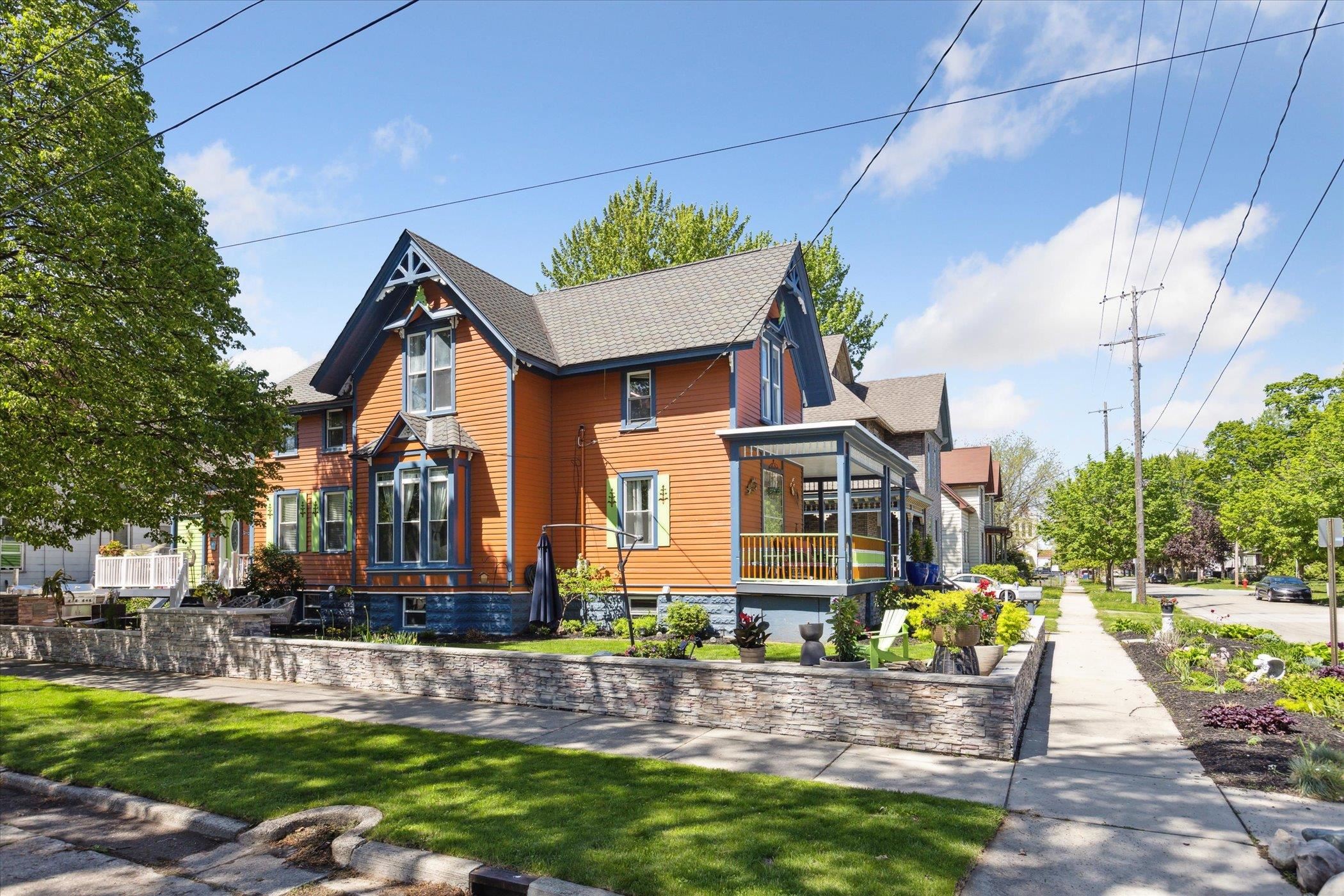 1010 6th Street Street