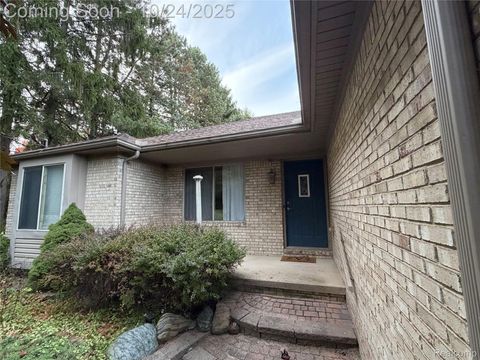 1370 South Boulevard W Rochester Hills City MI 48309
