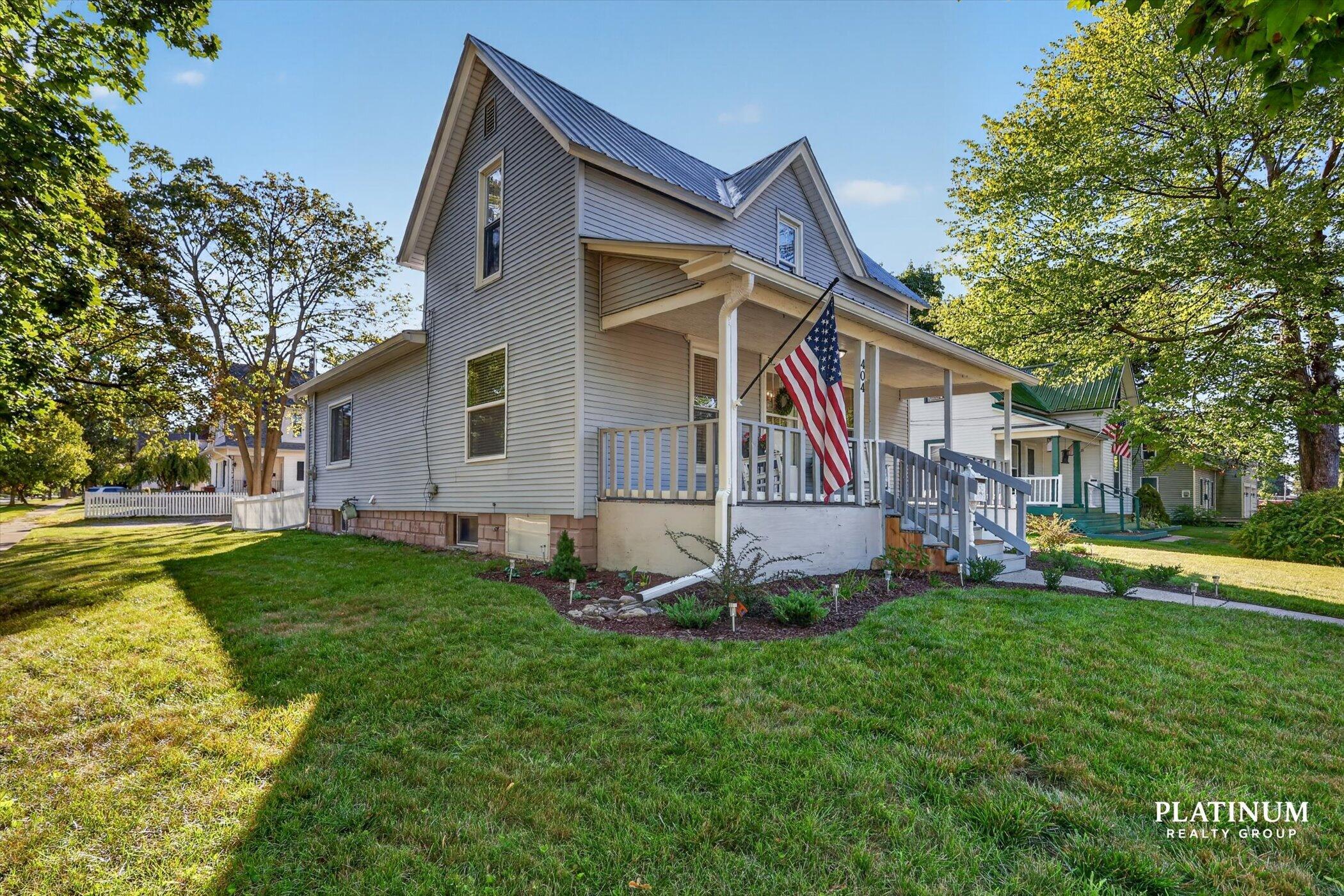 404 S Division Avenue