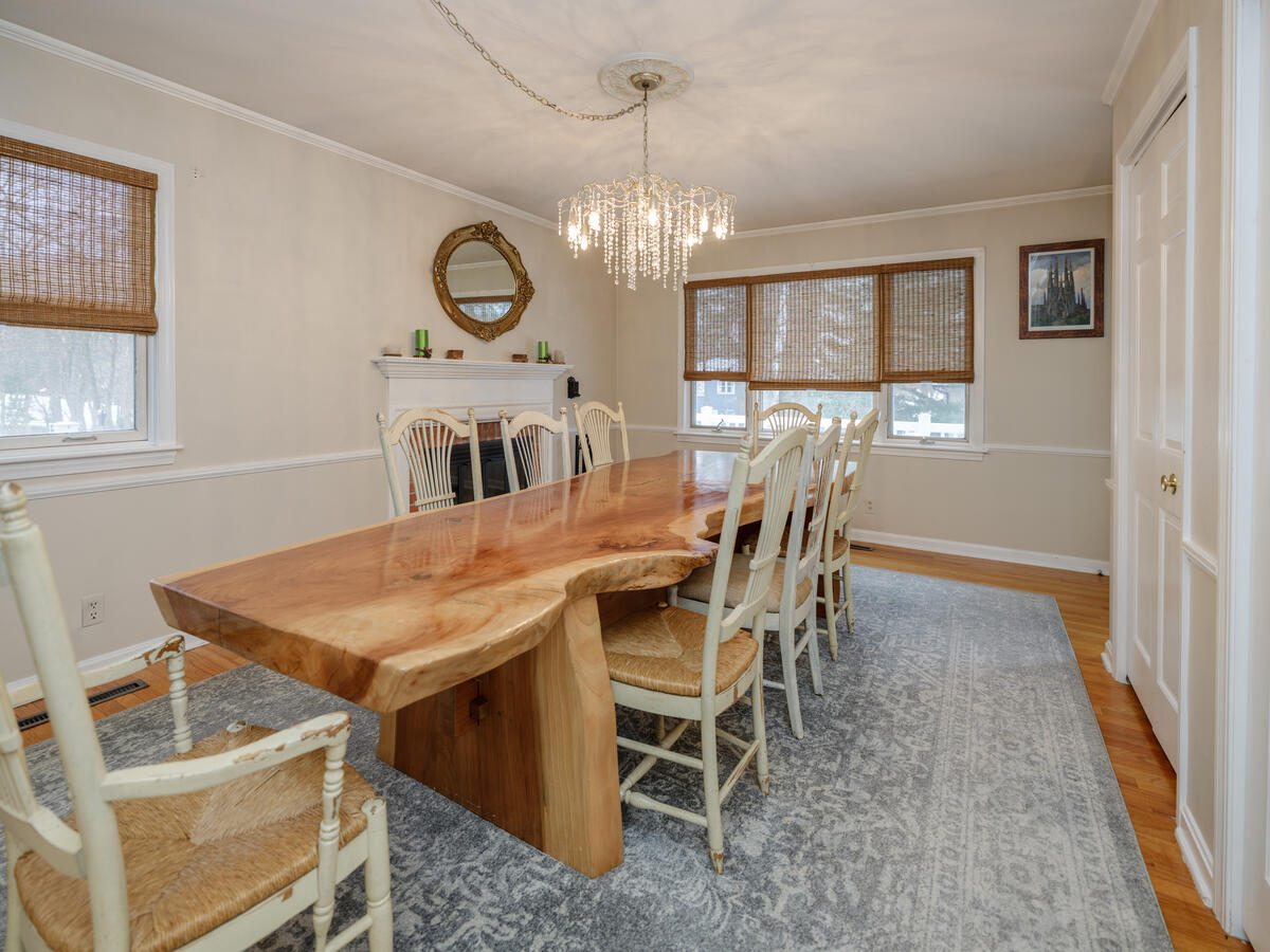 3419 Old Colony Road