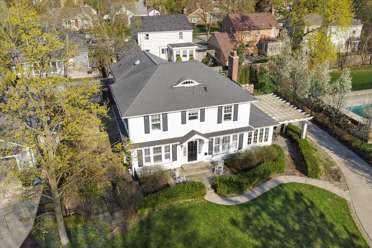 1120 Breton Road SE