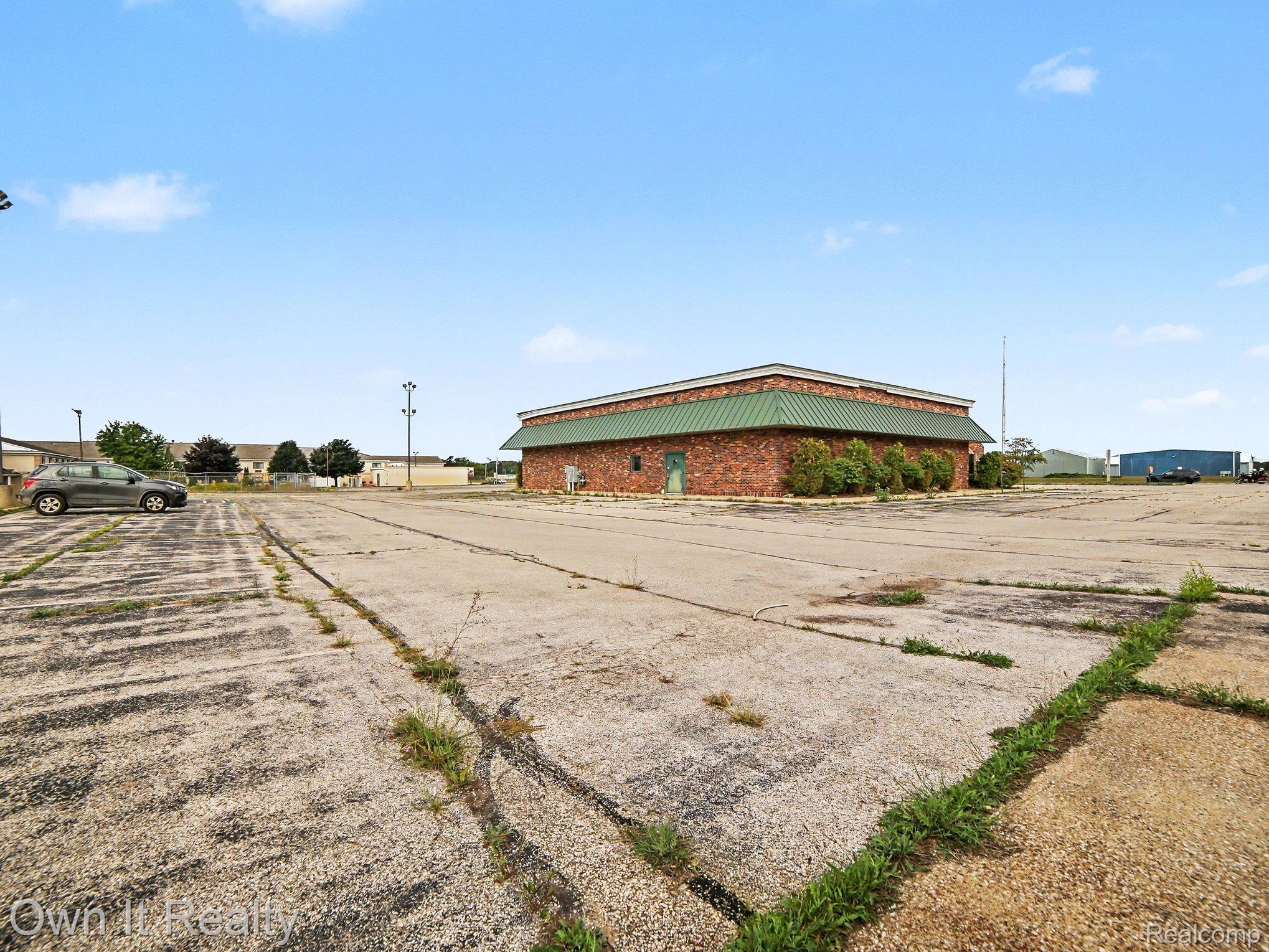 5275 W Us Highway 10
