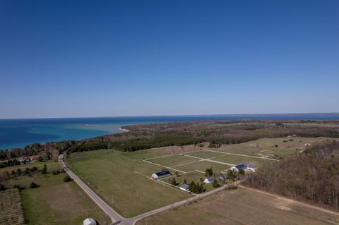 3619 Tompkins Road Peninsula Township MI 49686