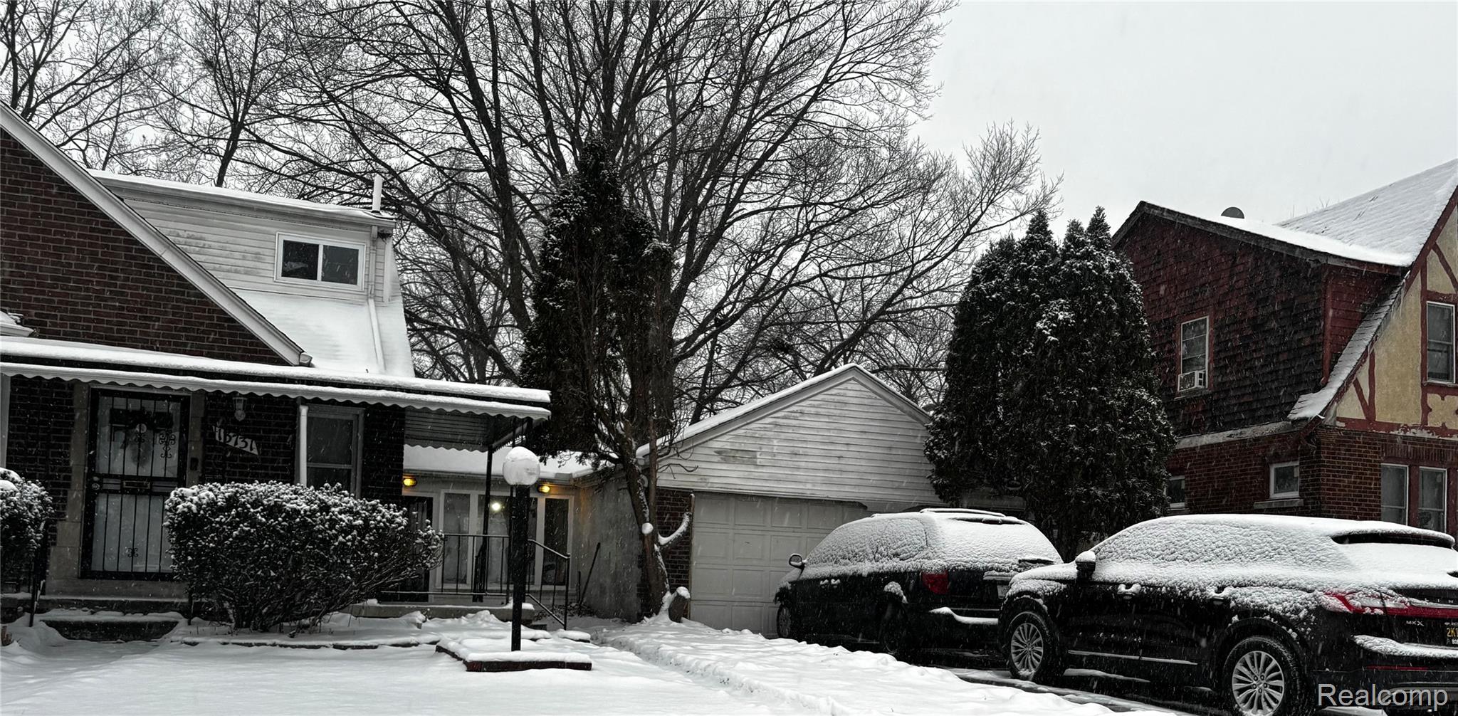 13731 Castleton Street