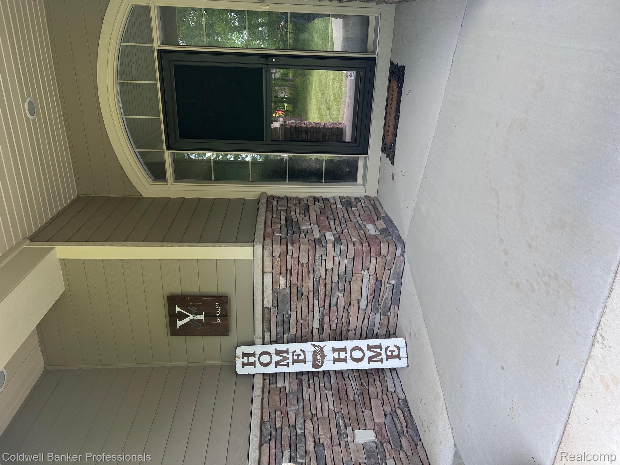4264 W Benjamin Road