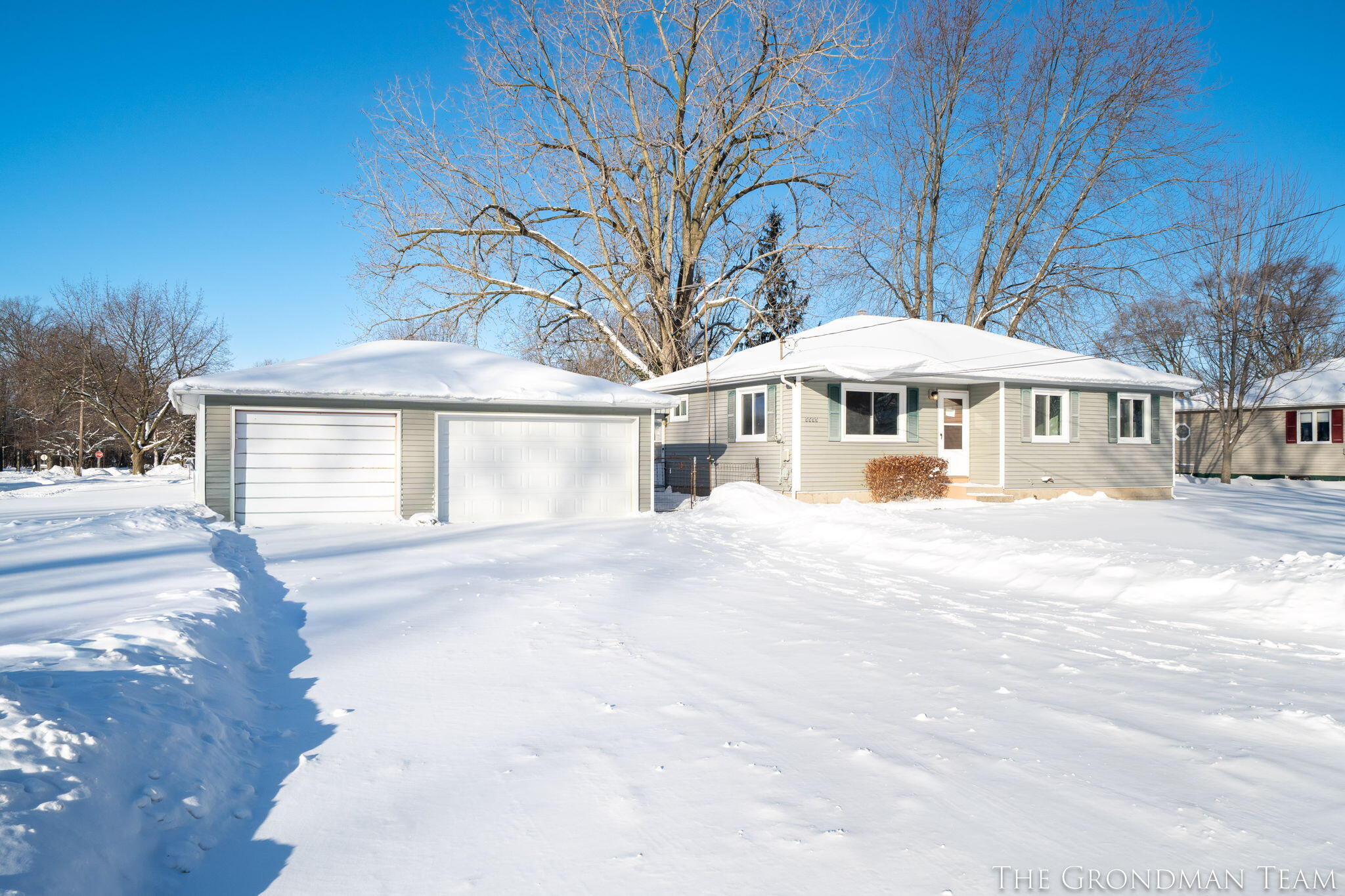 5555 Claudia Avenue SE