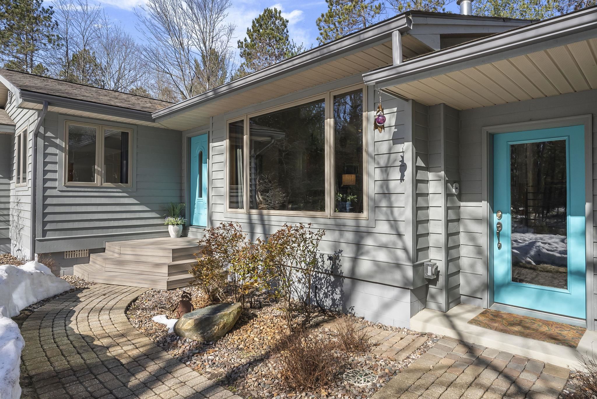 793 W Long Lake Road