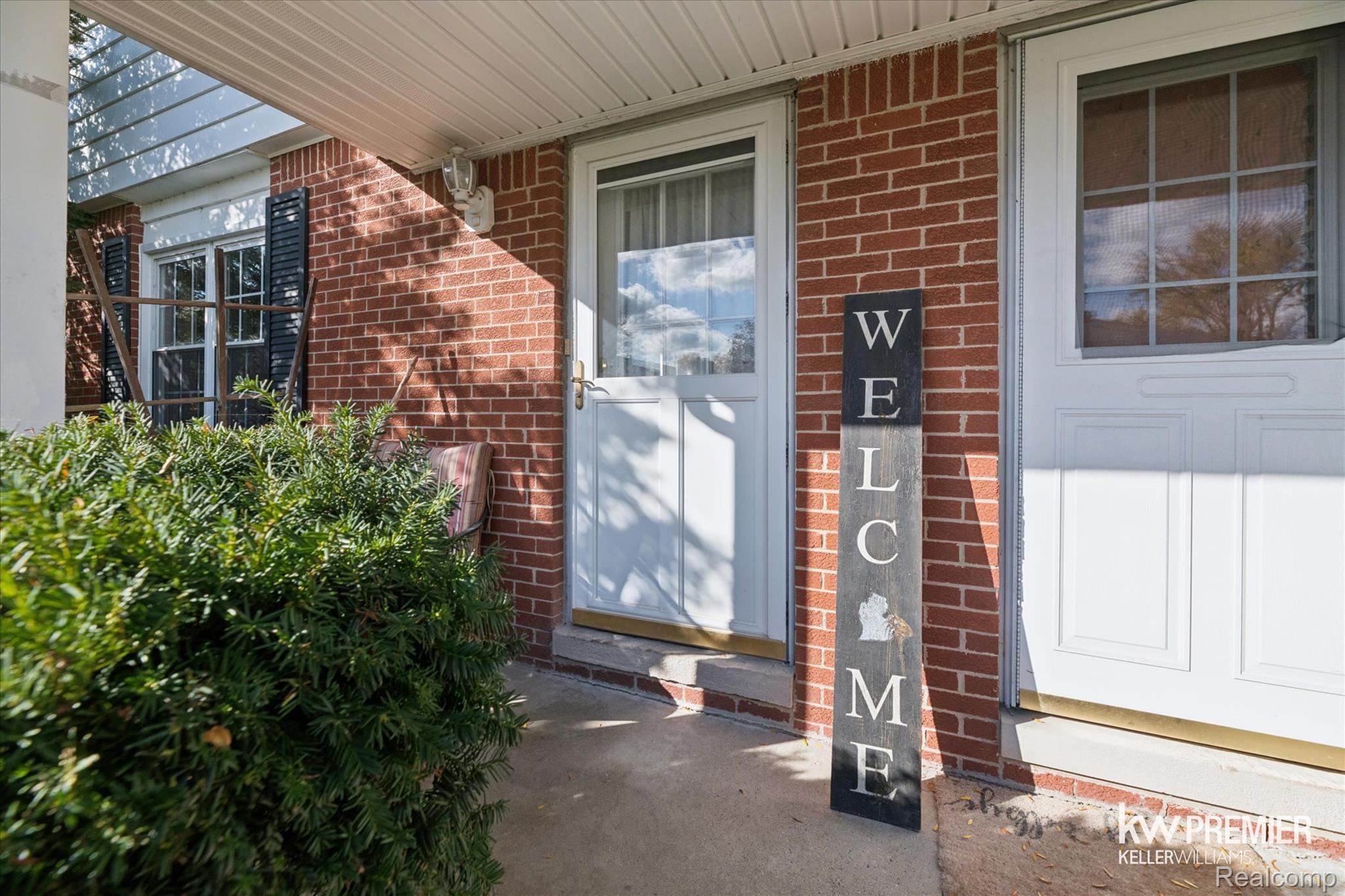 6689 Andersonville Road