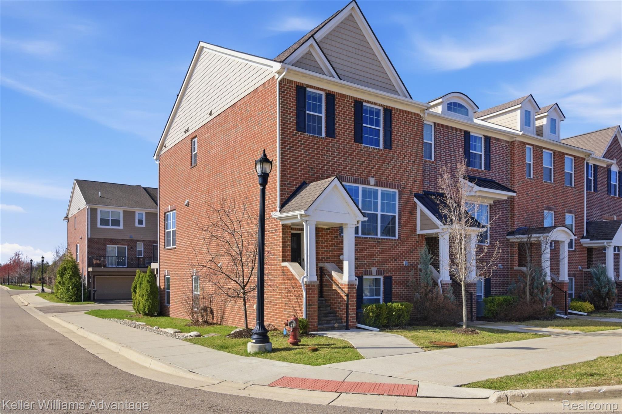 47701 Hillcrest Drive