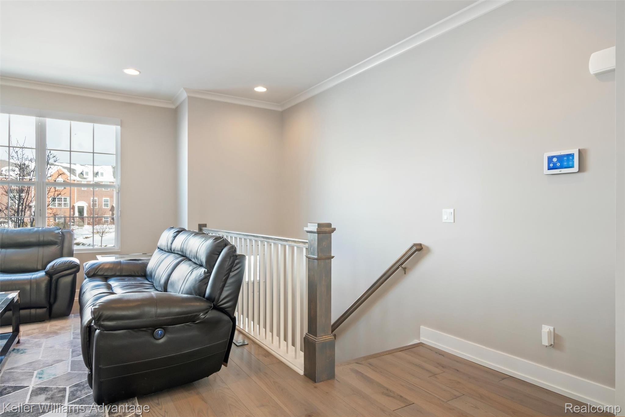 47701 Hillcrest Drive