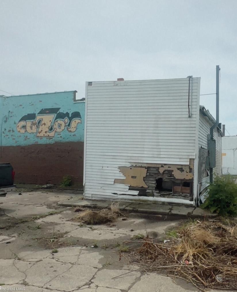 19719 Schoenherr Road