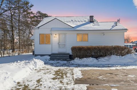 47816 Jefferson Avenue Chesterfield Township MI 48047