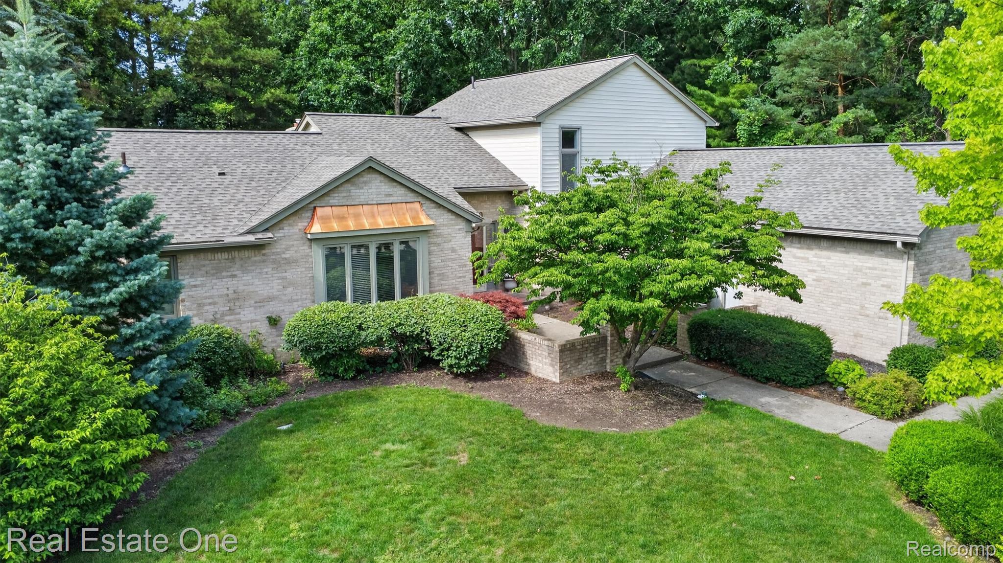 3400 Wedgewood Drive