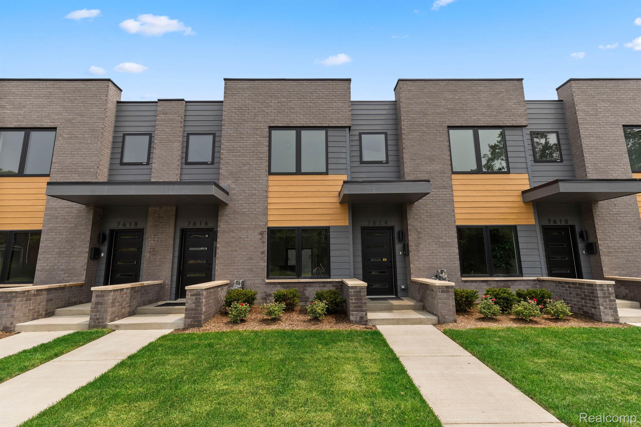 7542 Churchill Street C21