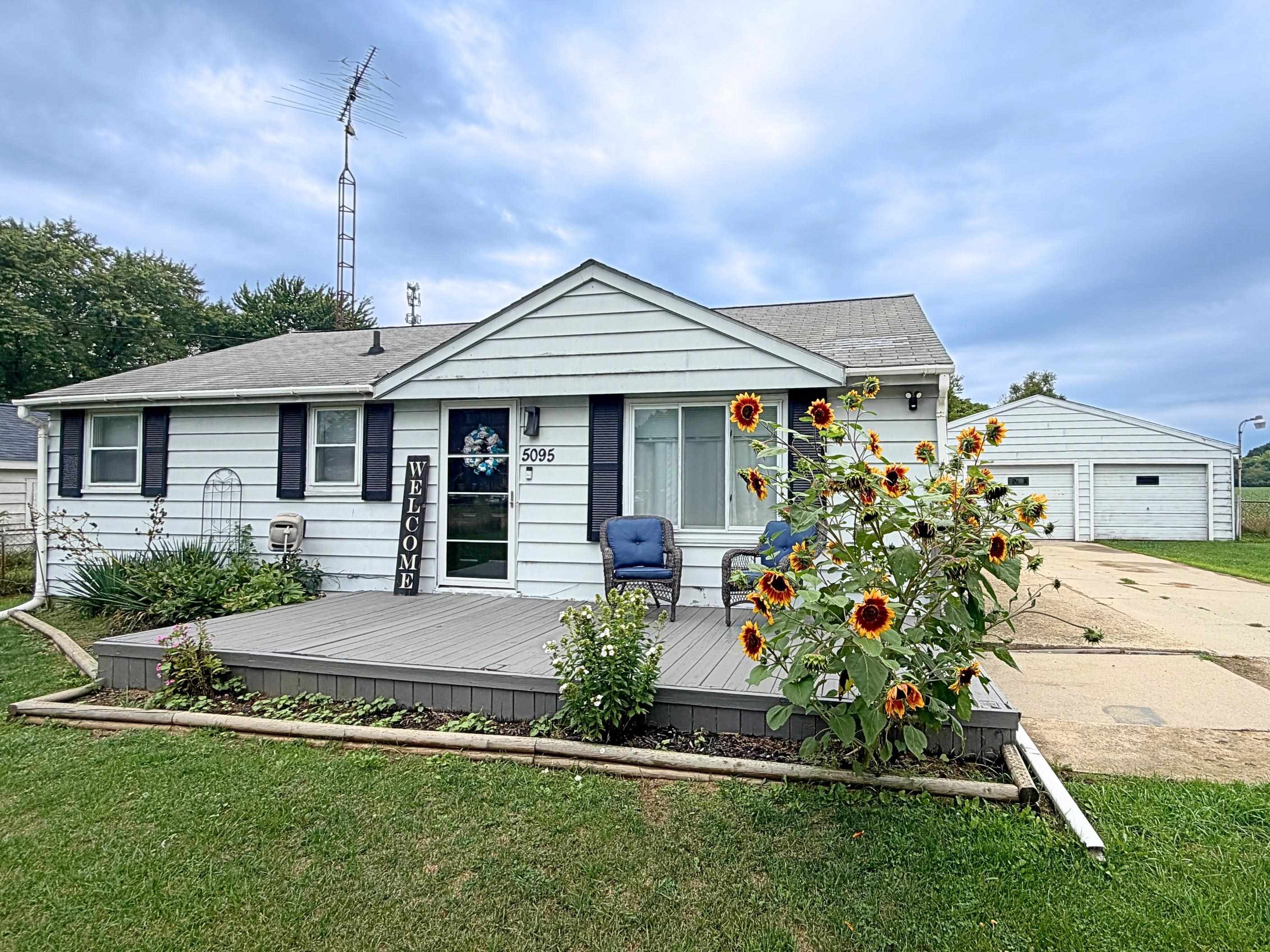 5095 Rose Lane