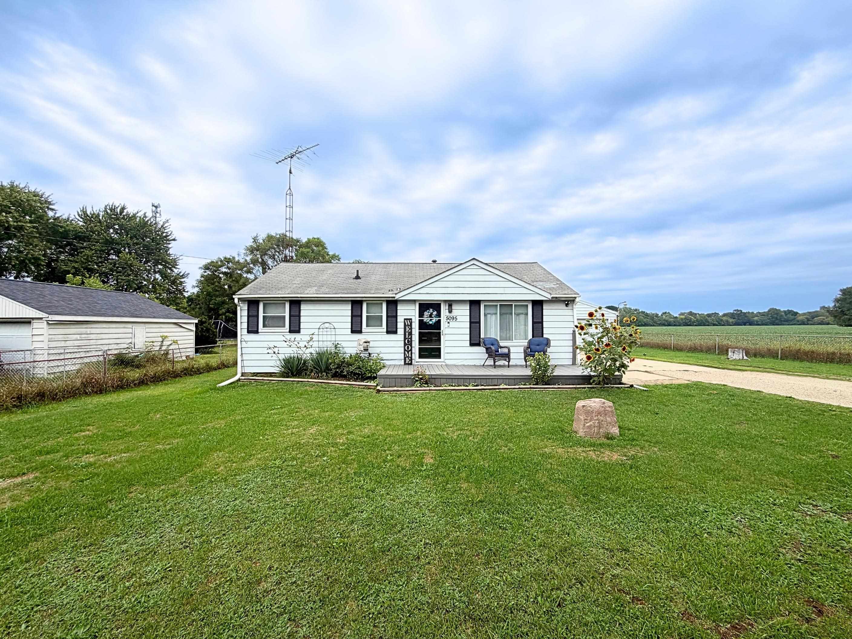 5095 Rose Lane