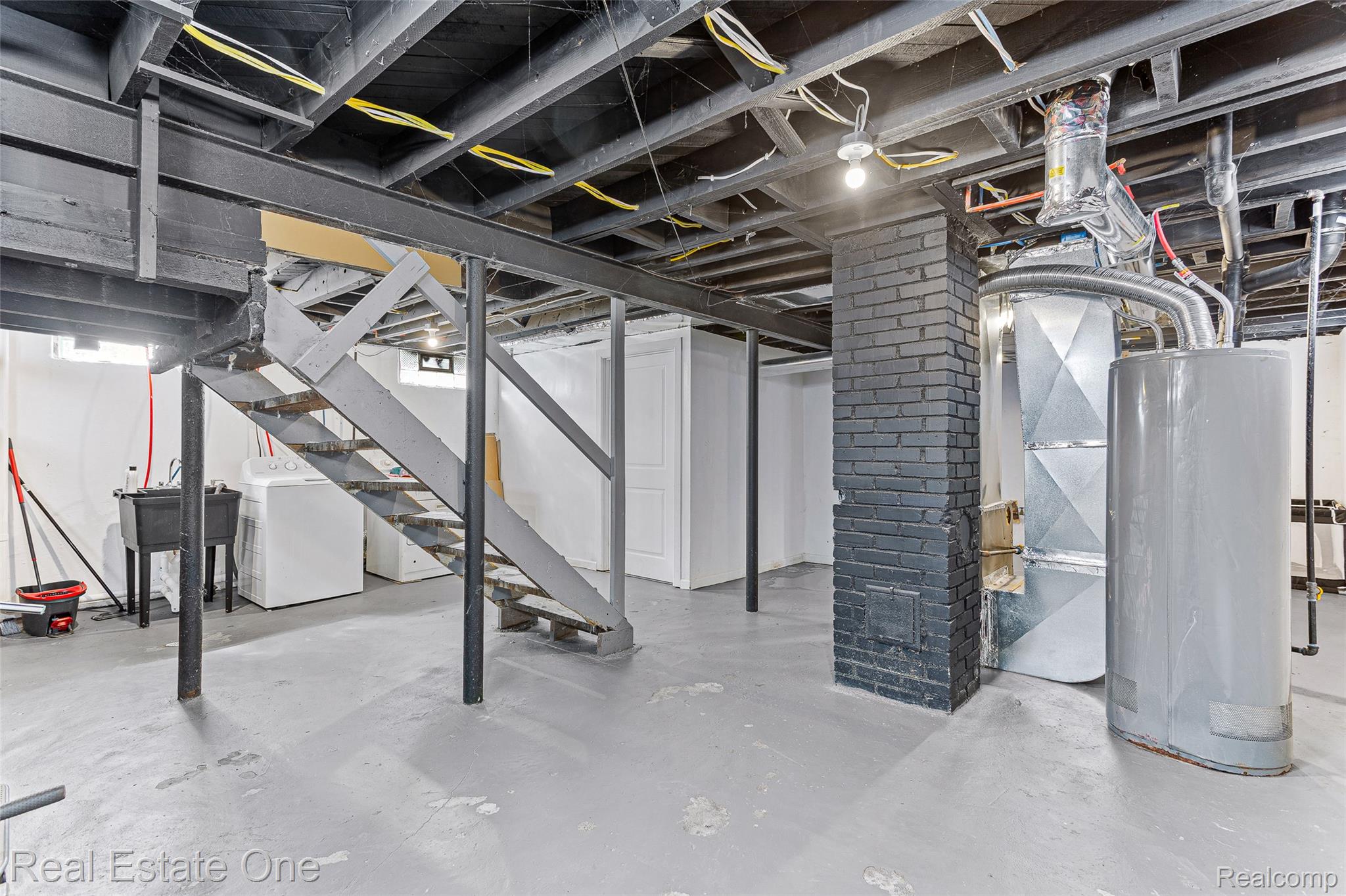 19800 Oakfield Street