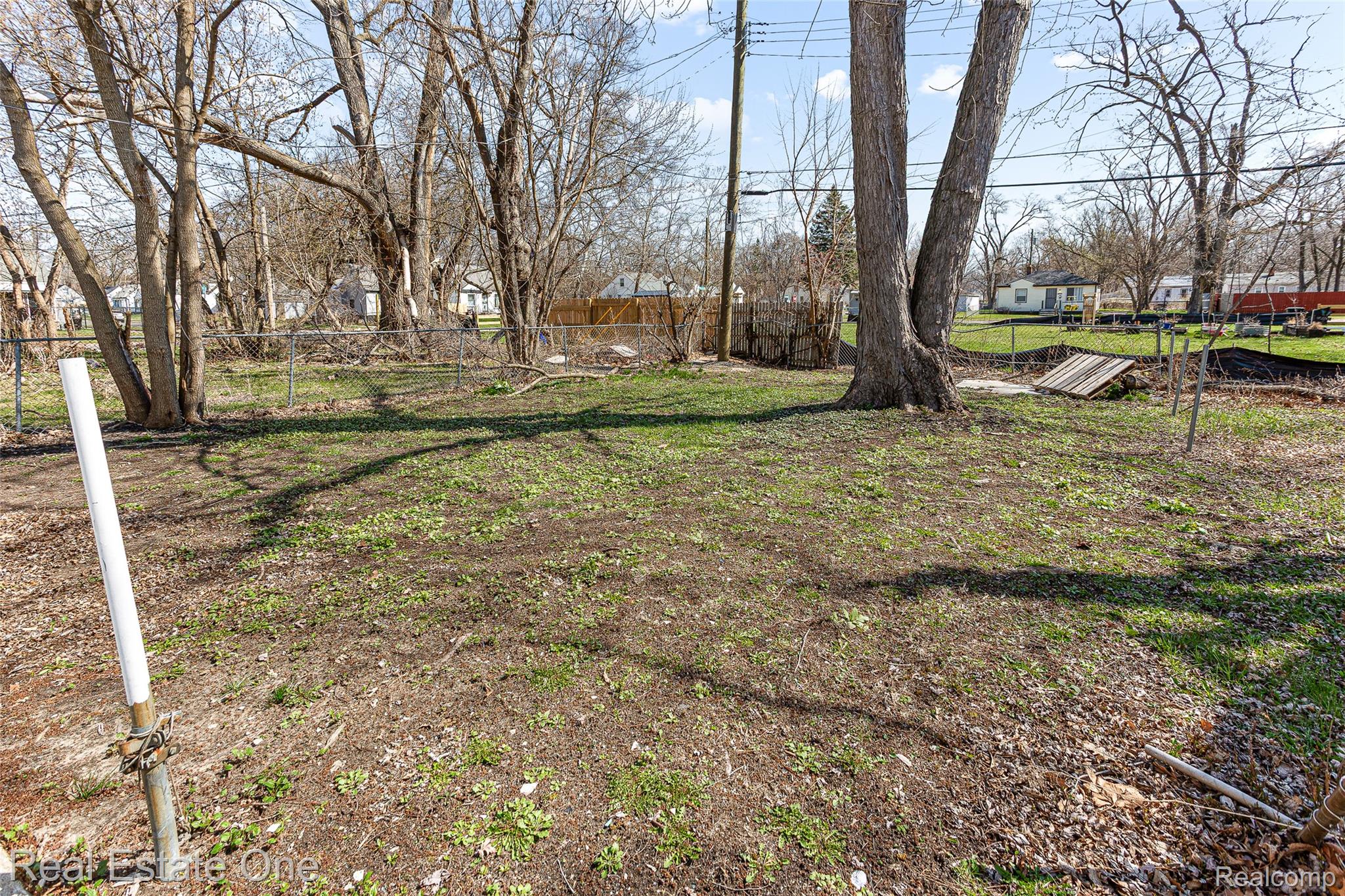 19800 Oakfield Street