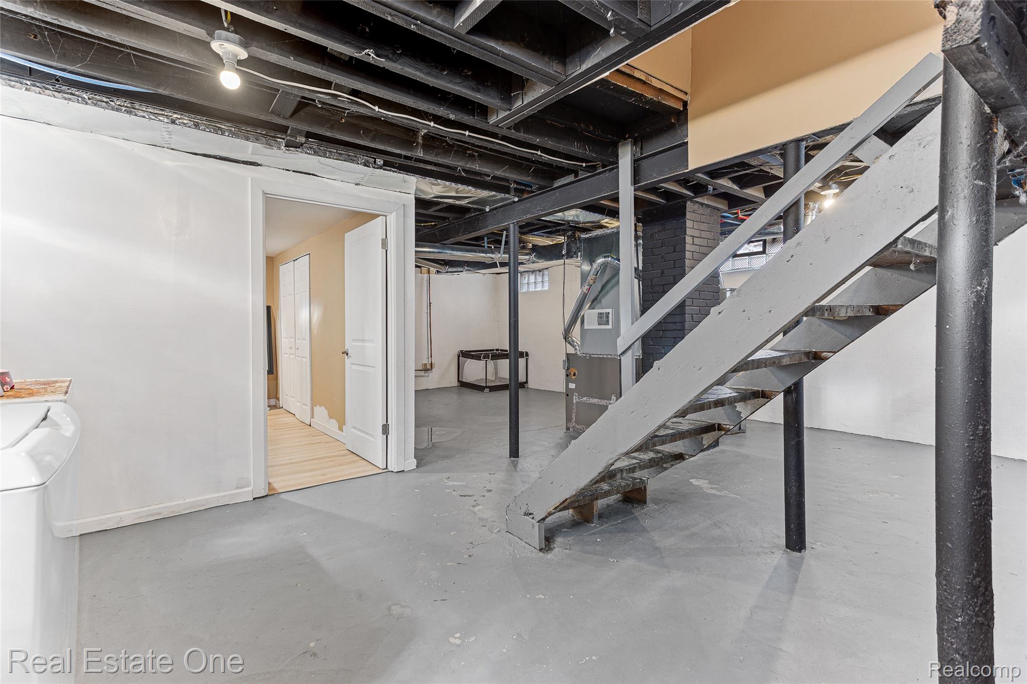 19800 Oakfield Street