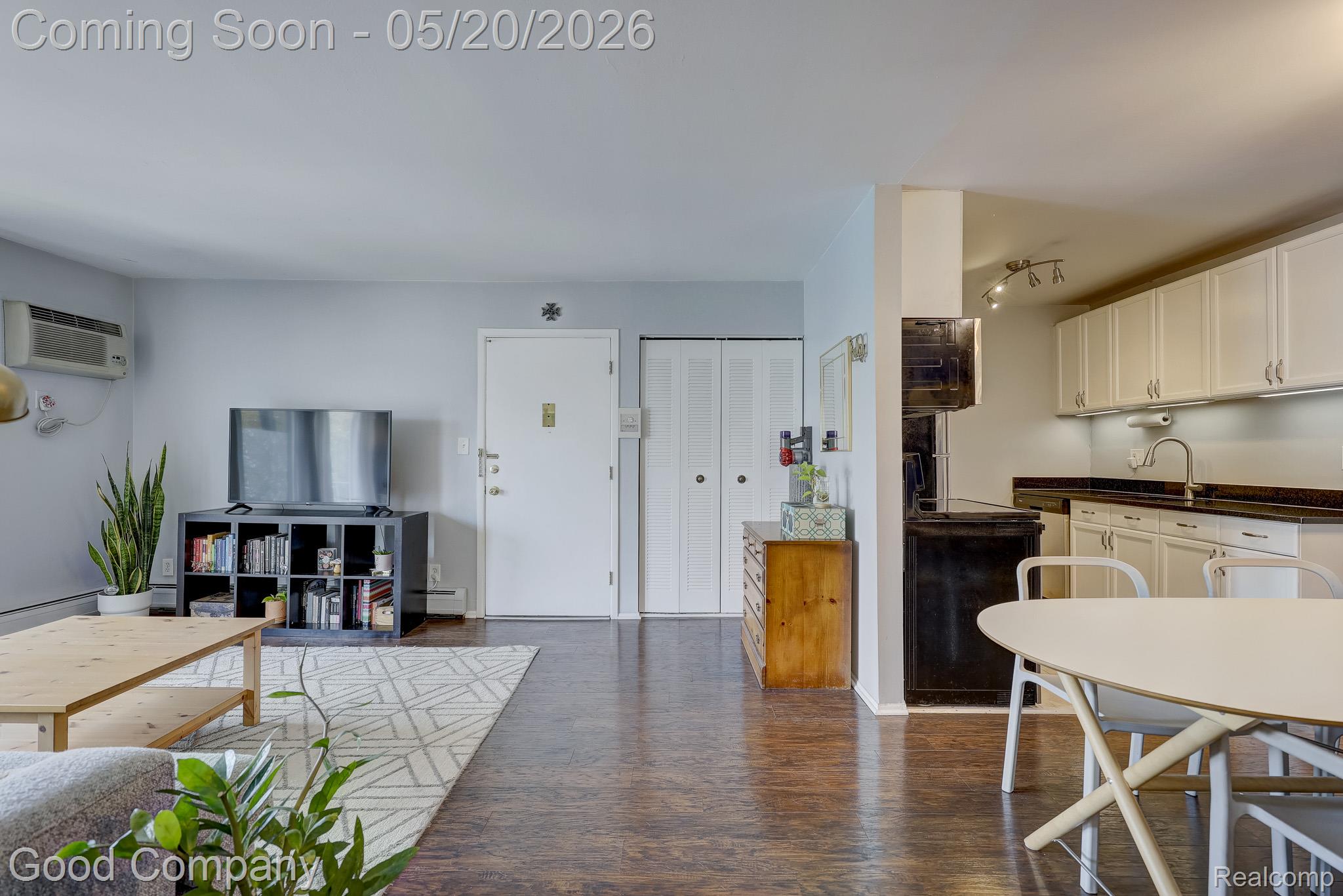 3915 Benjamin Avenue 5