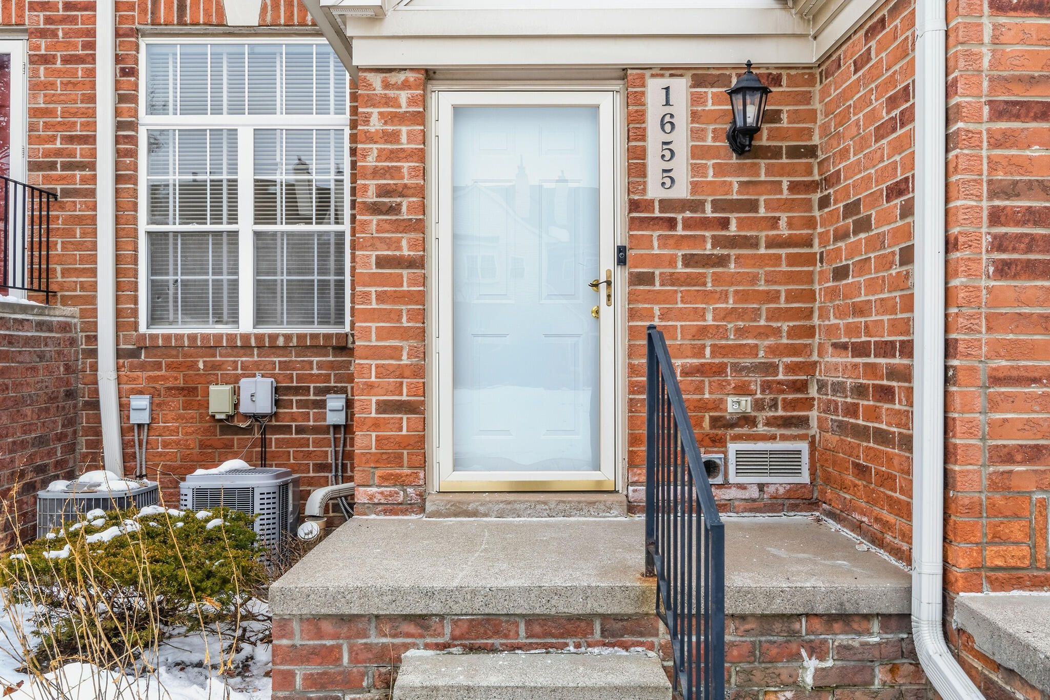 1655 Campau Farms Circle