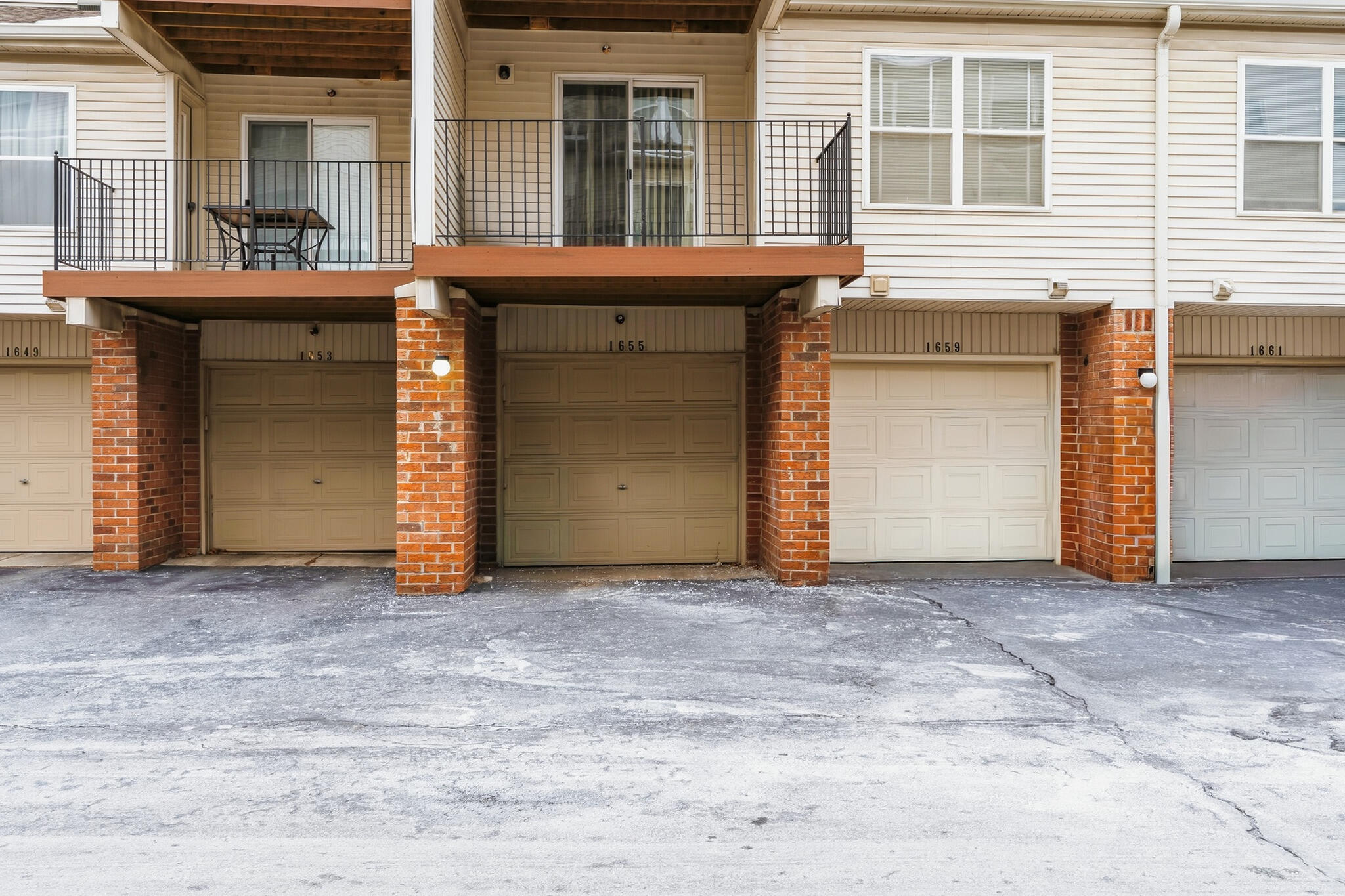 1655 Campau Farms Circle