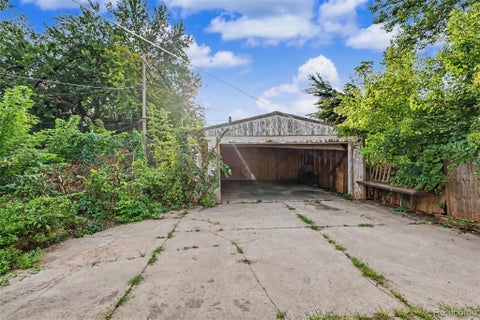 Tiny photo for 8119 Terry Street, Detroit City, MI 48228 (MLS # 20261083967)