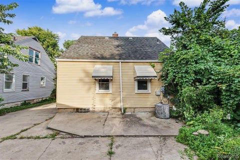 Tiny photo for 8119 Terry Street, Detroit City, MI 48228 (MLS # 20261083967)