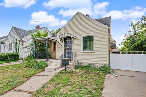 Photo of 8119 Terry Street, Detroit City, MI 48228 (MLS # 20261083967)