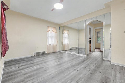 Tiny photo for 8119 Terry Street, Detroit City, MI 48228 (MLS # 20261083967)