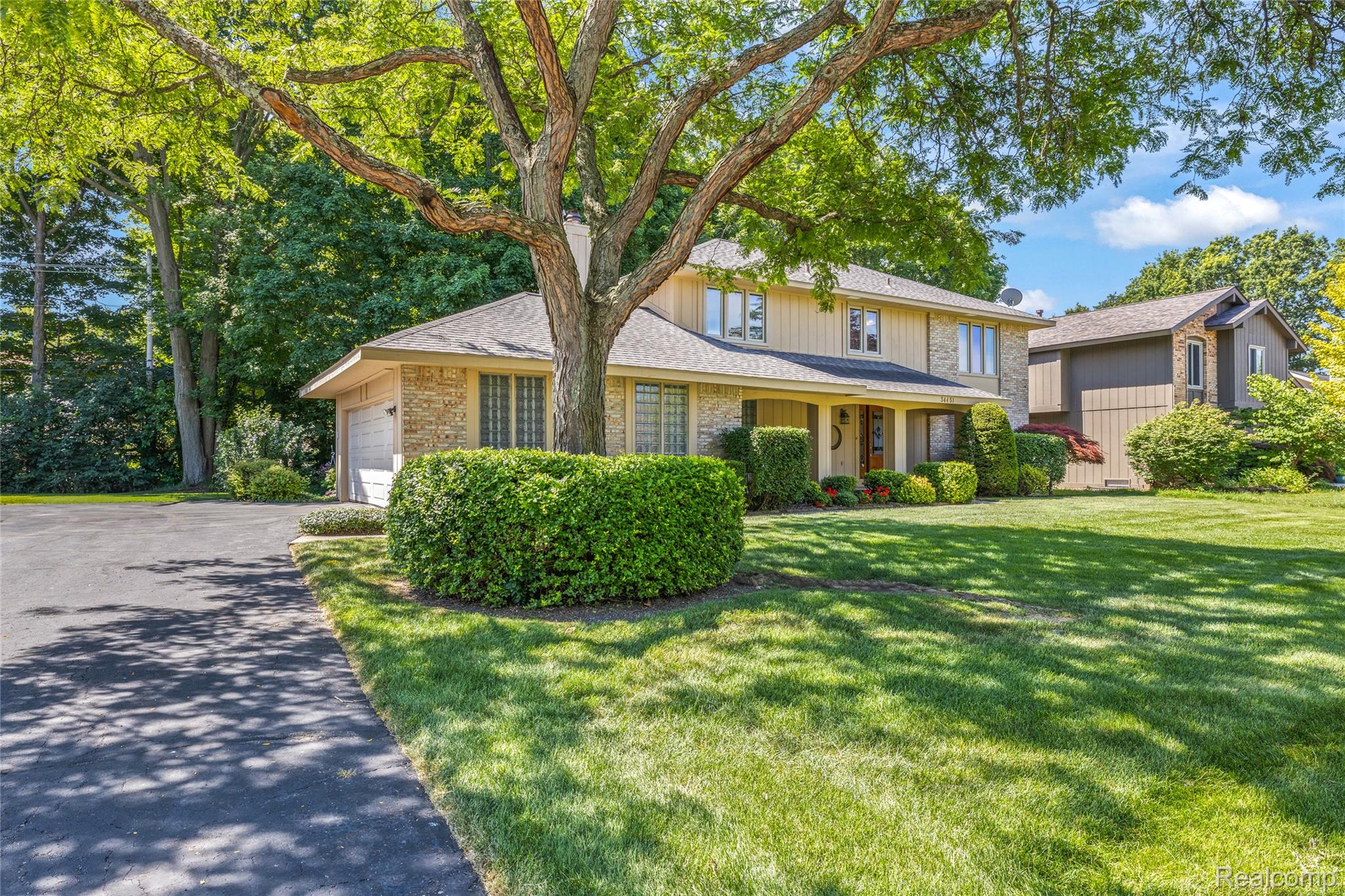 34451 Oak Forest Drive