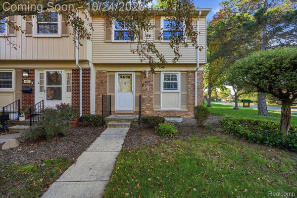 1699 BRENTWOOD DR, TROY, MI 48098 - Image 244daa7fcd2aa6ea01064cb3c05e8905/1561534164