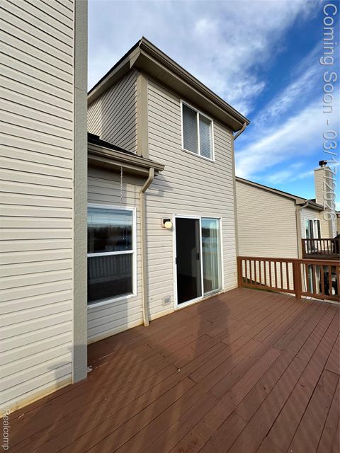 Tiny photo for 252 Shore Brook Lane, Commerce Charter Township, MI 48390 (MLS # 20261016475)