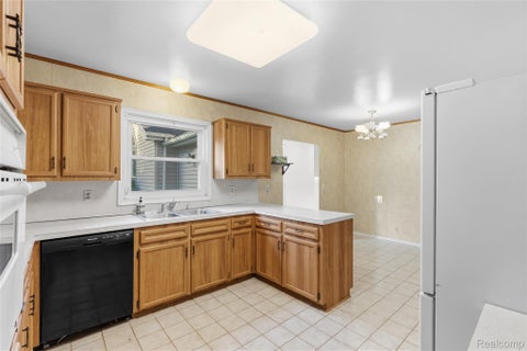 Tiny photo for 6557 Rustic Ridge Trail, Grand Blanc Charter Township, MI 48439 (MLS # 20261082803)