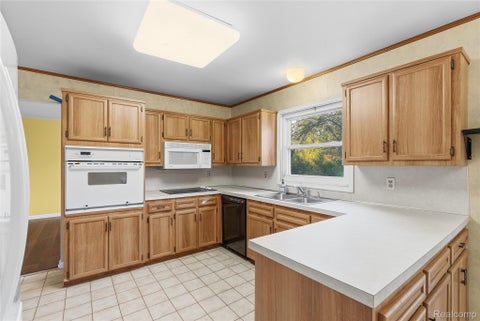 Tiny photo for 6557 Rustic Ridge Trail, Grand Blanc Charter Township, MI 48439 (MLS # 20261082803)