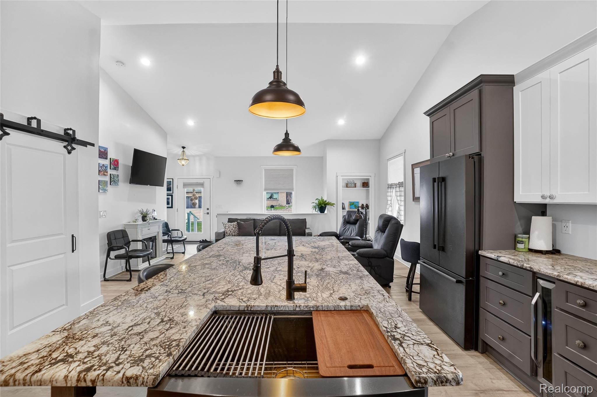 317 N Collins Street