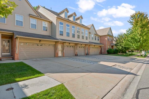 Photo of 56696 Long Island Drive, Shelby Charter Township, MI 48316 (MLS # 58050220228)