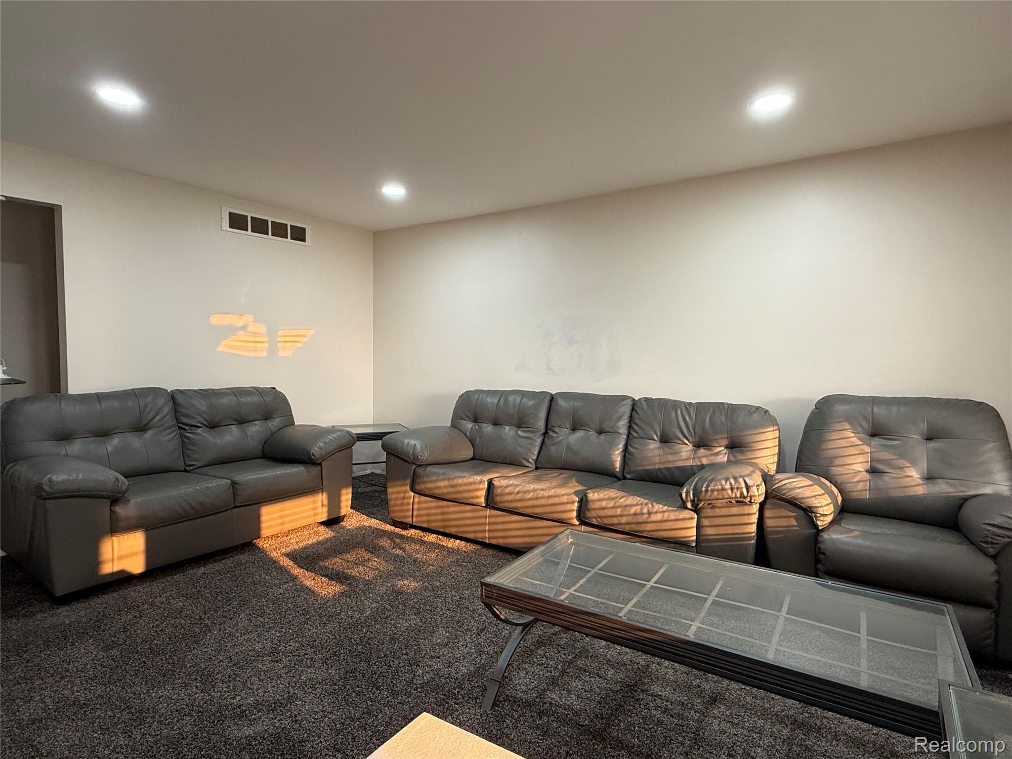 36850 English Drive
