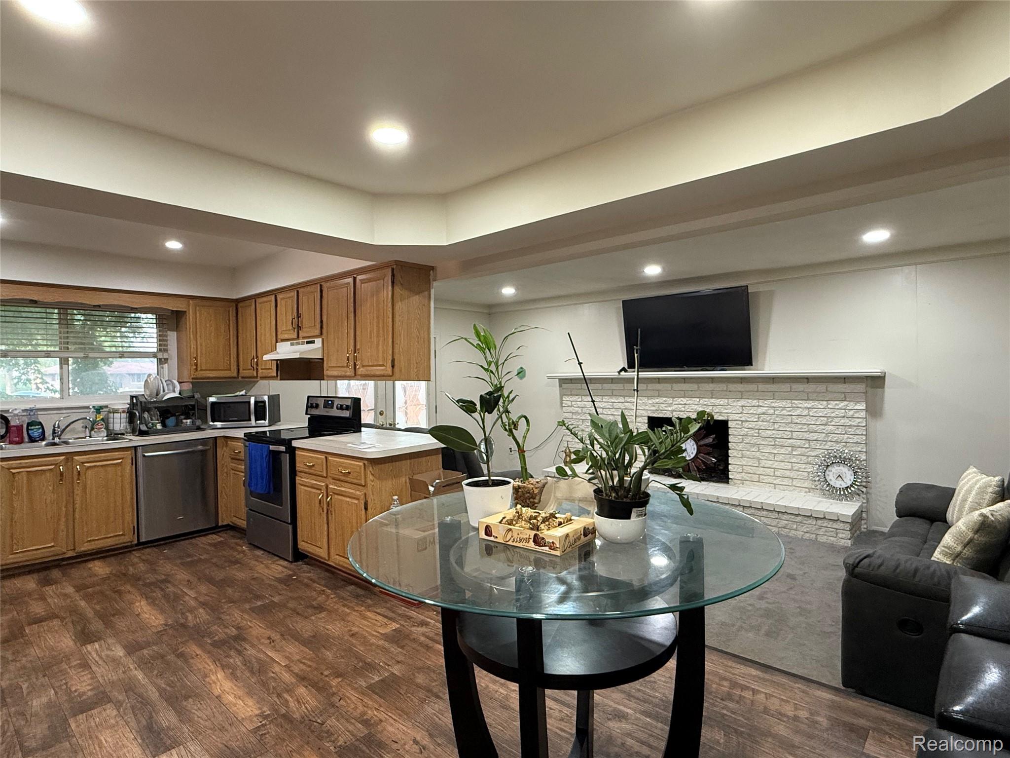 36850 English Drive