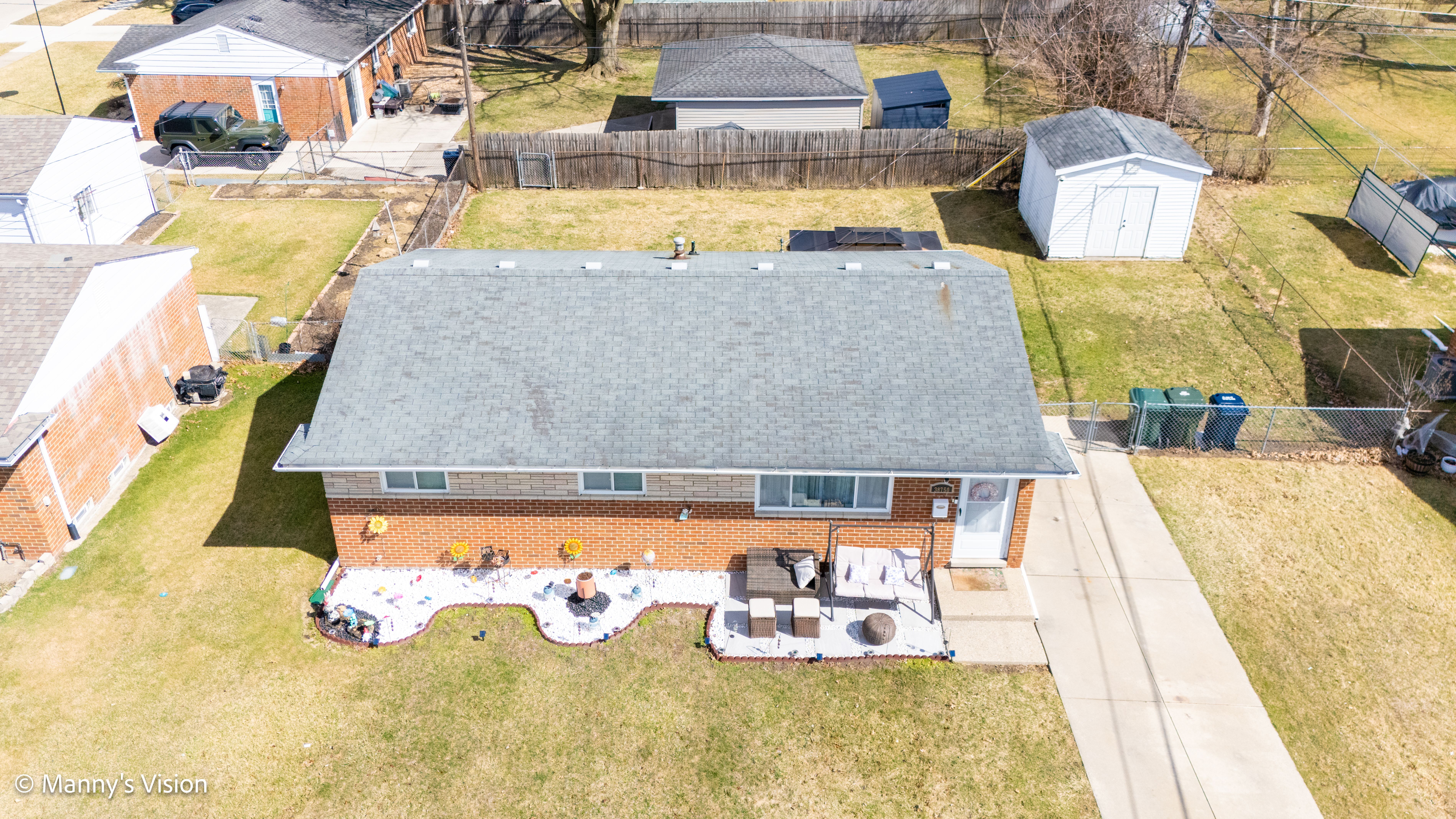 38750 WARWICKSHIRE Drive