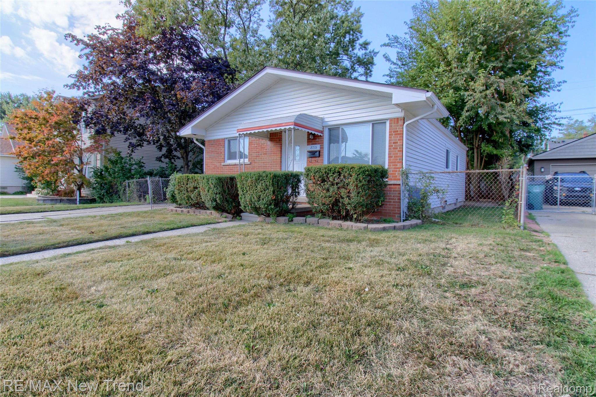 2715 Kenmore Road
